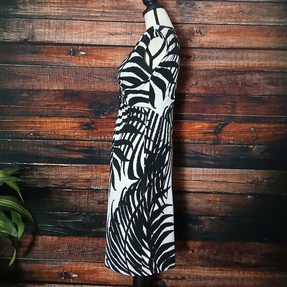 Cache Dress Size 6 White Black Palm Leaf Ruched Cap Sleeve Padded Made in USA - Picture 6 of 10
